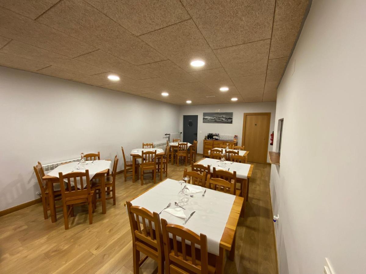 Albergue El Camino De Santovenia Santovenia De Oca Exteriör bild