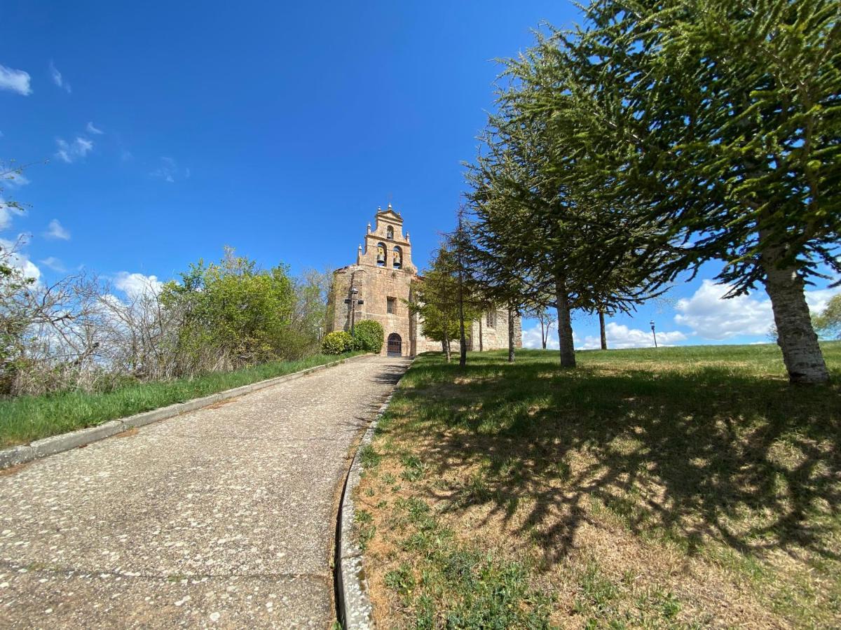Albergue El Camino De Santovenia Santovenia De Oca Exteriör bild